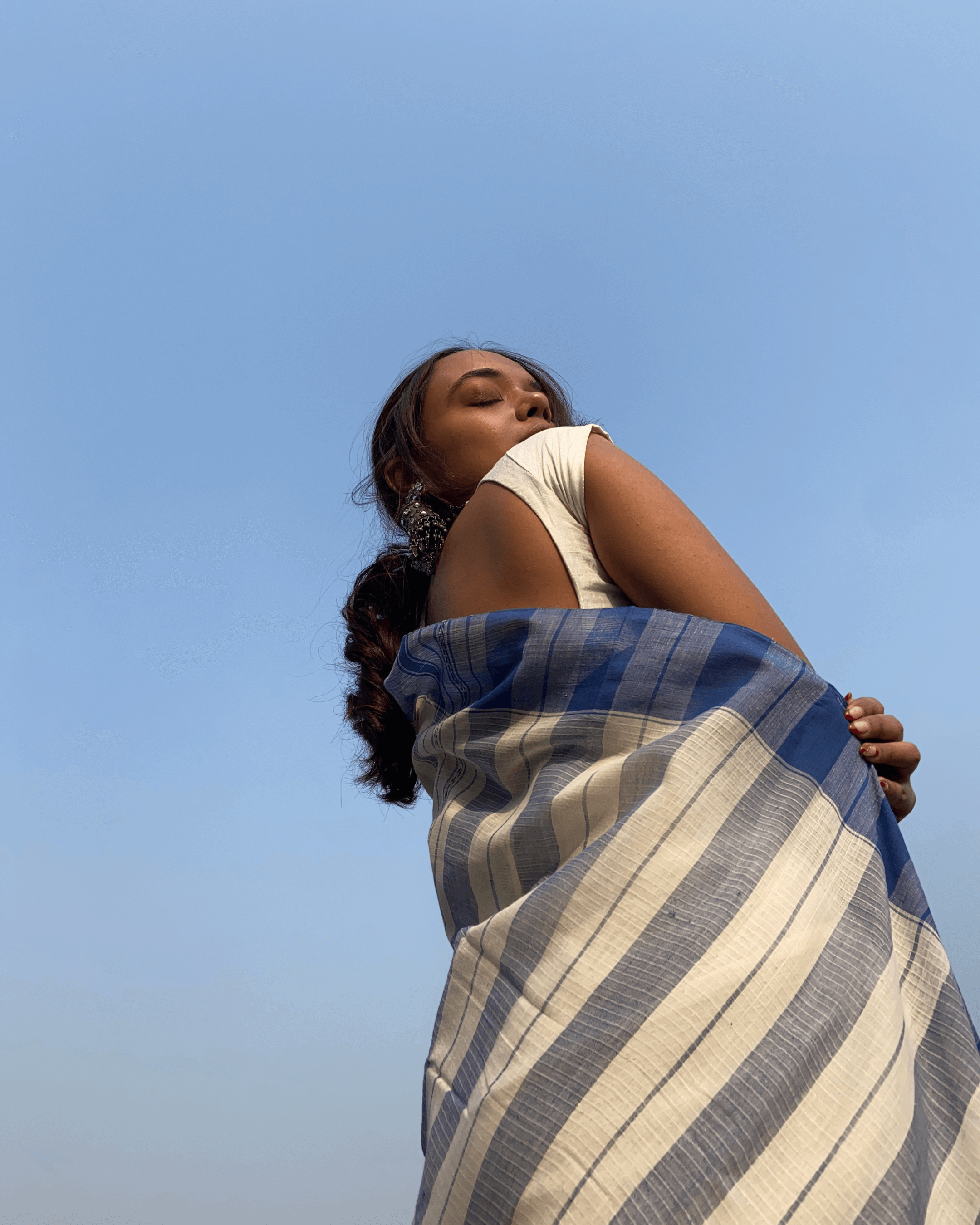 200 counts stripe Kora with Blue Saree